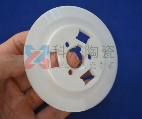 陶瓷刀具的優(yōu)缺點(diǎn)有哪些，我們應(yīng)注意什么？（