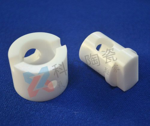 工業(yè)陶瓷在擠壓成型時應(yīng)注意什么？